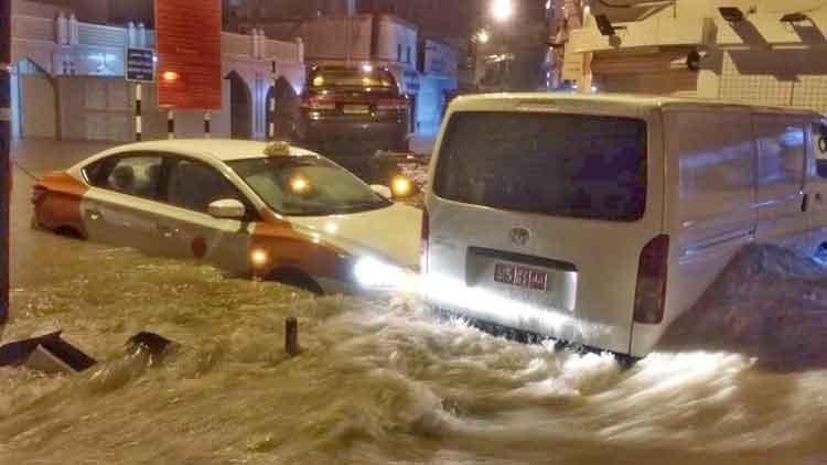 കനത്ത മഴ, വെള്ളപ്പൊക്കം