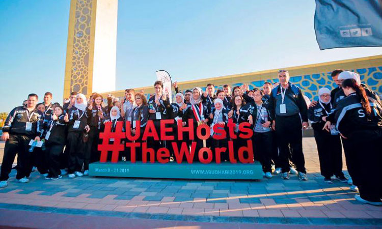 കാ​യി​ക താ​ര​ങ്ങ​ൾ​ക്ക്​ കാ​ഴ്​​ച​യു​ടെ വി​രു​ന്നൊ​രു​ക്കി എ​മി​റേ​റ്റു​ക​ൾ