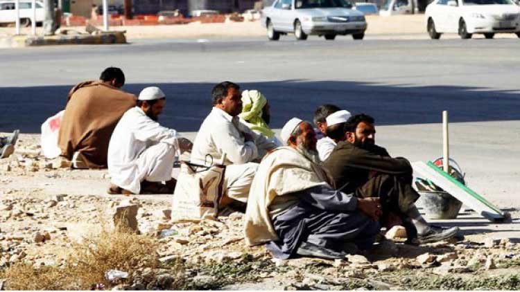 പ്ര​ച​രി​ക്കു​ന്ന​ത് വ്യാ​ജ വാ​ർ​ത്ത: സൗ​ദി​യി​ൽ സ്‌​പോ​ൺ​സ​ർ​ഷി​പ്​ നി​യ​മം നി​ർ​ത്ത​ലാ​ക്കി​ല്ല –തൊ​ഴി​ൽ മ​ന്ത്രാ​ല​യം