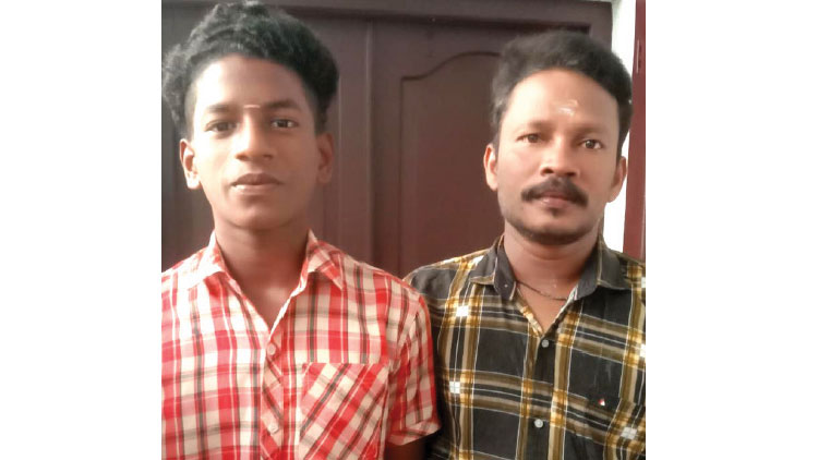 പരീക്ഷയെഴുതാൻ ശ്രാവൺ ഓട്ടോയിലോടിയത് 240 കി.മീ പരീക്ഷയെഴുതാൻ ശ്രാവൺ ഓട്ടോയിലോടിയത് 240 കി.മീ