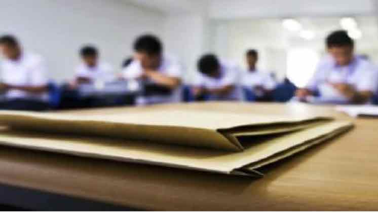 എ​സ്.​എ​സ്.​എ​ൽ.​സി, പ്ല​സ്​ ടു ​പ​രീ​ക്ഷ: വ്യ​ക്​​ത​ത ന​ൽ​കാ​തെ വി​ദ്യാ​ഭ്യാ​സ വ​കു​പ്പ്​ 