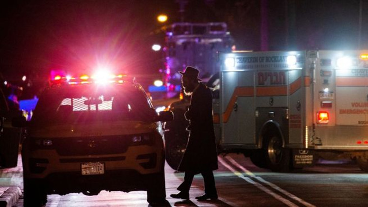 ന്യൂയോർക്കിൽ ഹനുക്ക ആഘോഷത്തിനിടെ അഞ്ചു പേർക്ക് കുത്തേറ്റു