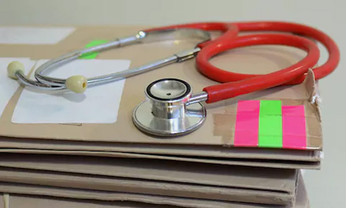 നാളെ ഡോക്ടർമാരുടെ രാജ്യവ്യാപക പണിമുടക്ക്