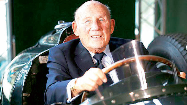 റേ​സി​ങ്​ ഇ​തി​ഹാ​സം സ്​​റ്റി​ർ​ലി​ങ്​ മോ​സ്​ ഓ​ർ​മ​യാ​യി