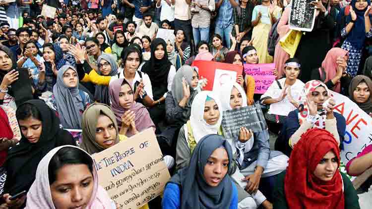 ദു​ര​ന്ത​ങ്ങ​ളു​ടെ​യും അ​തി​ജീ​വ​ന​ത്തിന്‍റെയും പ​തി​റ്റാ​ണ്ട്​