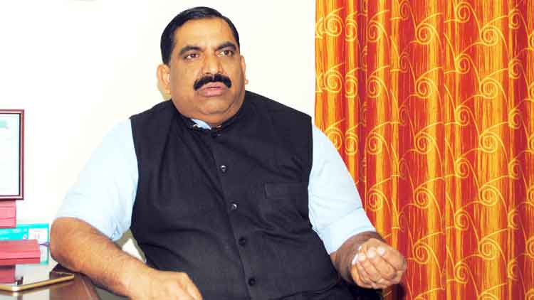 പ​രാ​തി​ക​ളു​ണ്ടോ? പ്ര​വാ​സി ക​മീ​ഷ​ൻ അ​രി​കി​ലു​ണ്ട്​