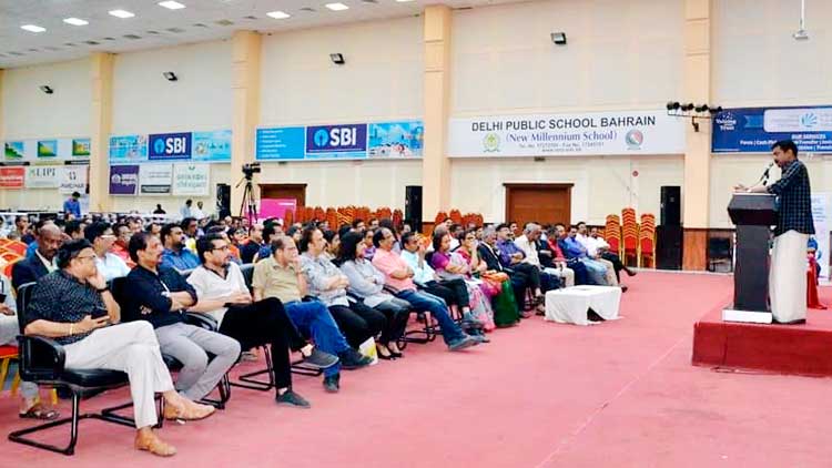 ‘മീ​ശ’ വി​വാ​ദ​ത്തി​ല്‍ താ​ന്‍ ഹ​രീ​ഷി​നൊ​പ്പം –സു​ഭാ​ഷ് ച​ന്ദ്ര​ന്‍