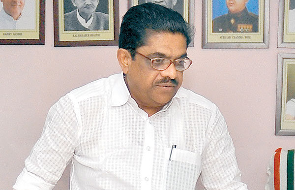 പാര്‍ട്ടി പുന: സംഘടന വൈകാന്‍ അനുവദിക്കില്ല -സുധീരന്‍