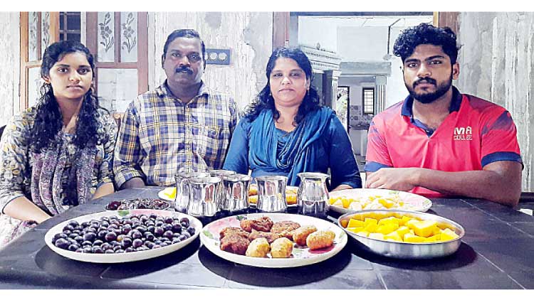 നോമ്പി​െൻറ സൗഹൃദത്തുന്നലുകൾ കൊരുത്ത്​ സുനിച്ചനും സുനിതയും