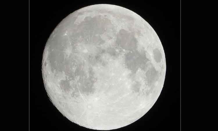 മ​നോ​ഹ​ര കാ​ഴ്​​ച​യാ​യി സൂ​പ്പ​ർ സ്​​നോ മൂ​ൺ