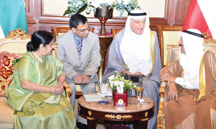 സുഷമ സ്വരാജിന്​ കുവൈത്തിൽ ഉൗഷ്​മള സ്വീകരണം