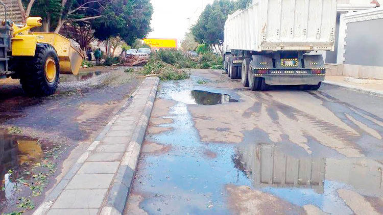 ത​ബൂ​ക്കി​ൽ ശ​ക്ത​മാ​യ കാ​റ്റും മ​ഴ​യും