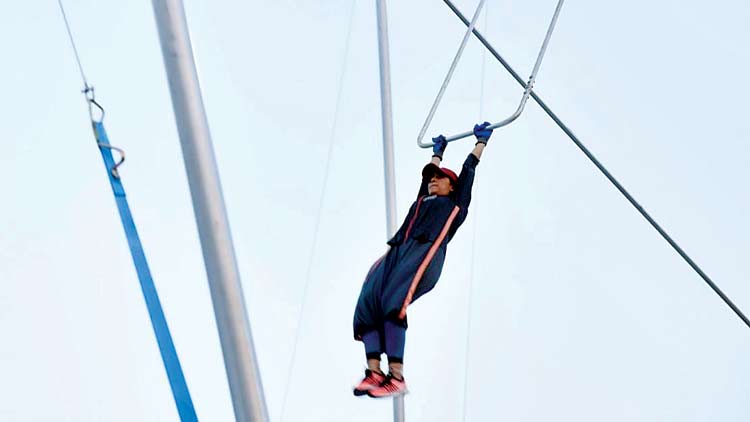 ത്വാഇഫ്​ സീസൺ:  സാഹസിക വിനോദങ്ങളിൽ  സൗദി പെൺകൊടികളുടെ മുന്നേറ്റം