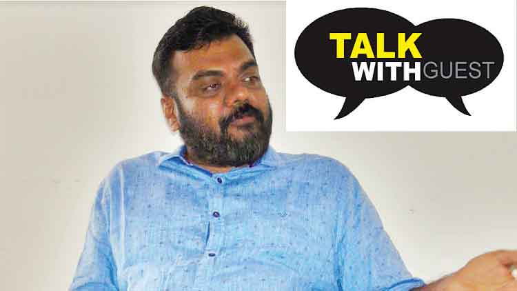 എഴുത്തുകാരൻ പ്രപഞ്ചവ്യാപി, എല്ലാവരുടേതും