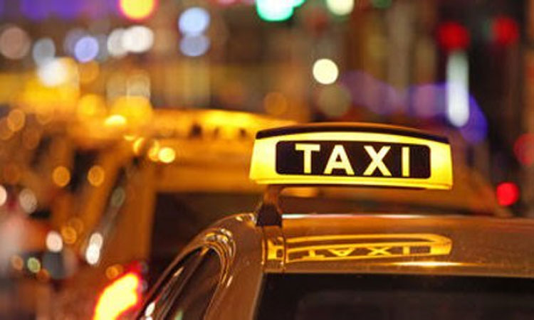 തൃശൂരില്‍ ഊബര്‍ ടാക്‌സി ഡ്രൈവറെ ആക്രമിച്ച് കാര്‍ തട്ടിയെടുത്തു