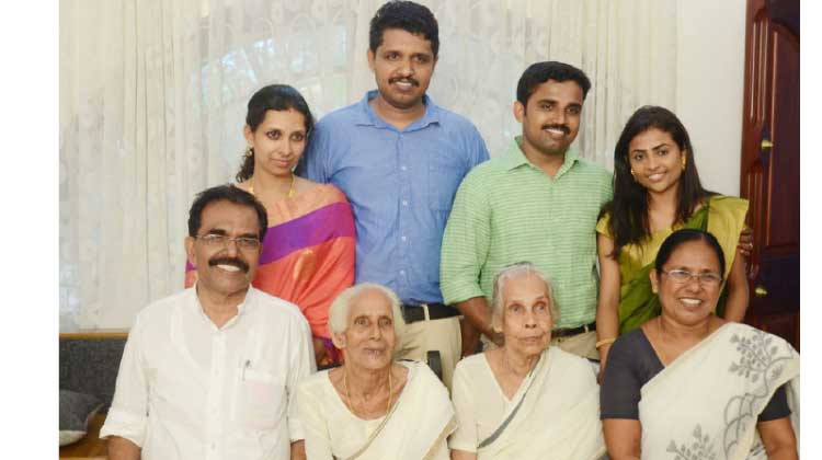 കോ​വി​ഡ് പോ​രാ​ട്ട​ത്തി​ല്‍ മു​ന്നി​ലു​ണ്ട്​ ടീ​ച്ച​റ​മ്മ​യു​ടെ മ​ക​നും