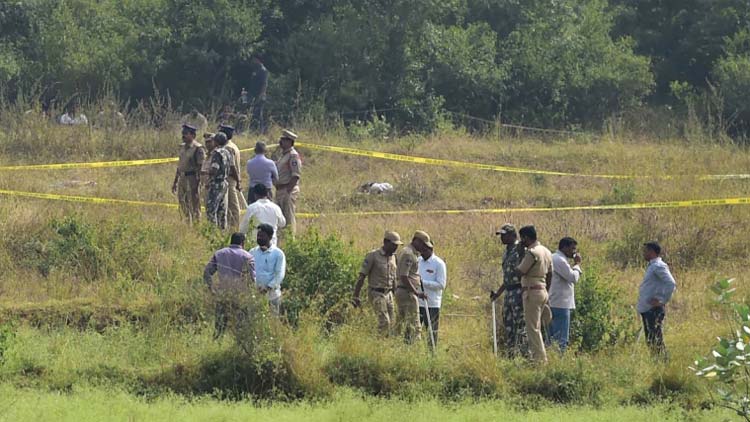 ഹൈദരാബാദ്​ ഏറ്റുമുട്ടൽ: ജുഡീഷ്യല്‍ അന്വേഷണത്തിന്​ സുപ്രീം കോടതി മൂന്നംഗ സമിതിയെ നിയോഗിച്ചു