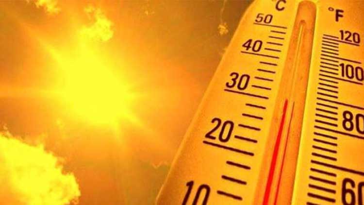 കൊ​ടും​ചൂ​ടി​ൽ ഒ​രാ​ൾ  കു​ഴ​ഞ്ഞു​വീ​ണ്​ മ​രി​ച്ചു