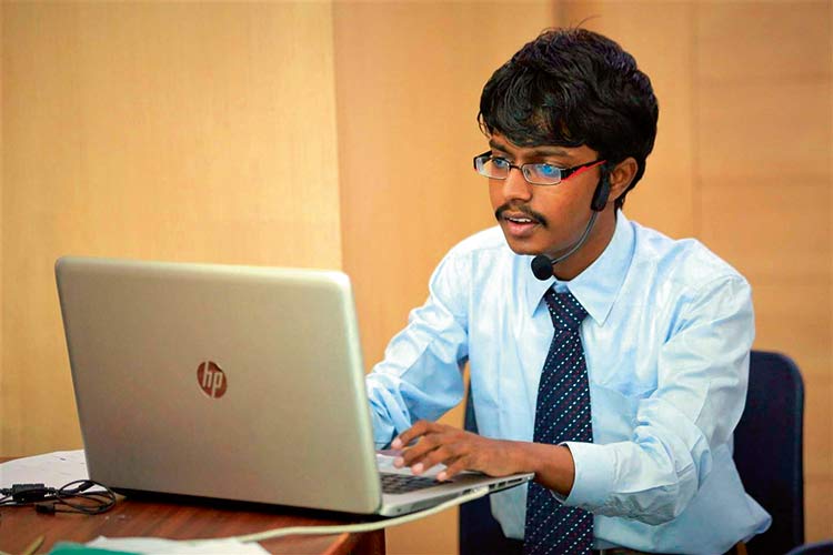 വാടില്ല, വാഴയില വാഴും