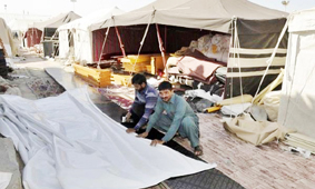 ശൈ​ത്യ​ കാ​ല ത​മ്പു​പ​ക​ര​ണ വി​പ​ണി​യി​ൽ തി​ര​ക്ക്​ തു​ട​ങ്ങി