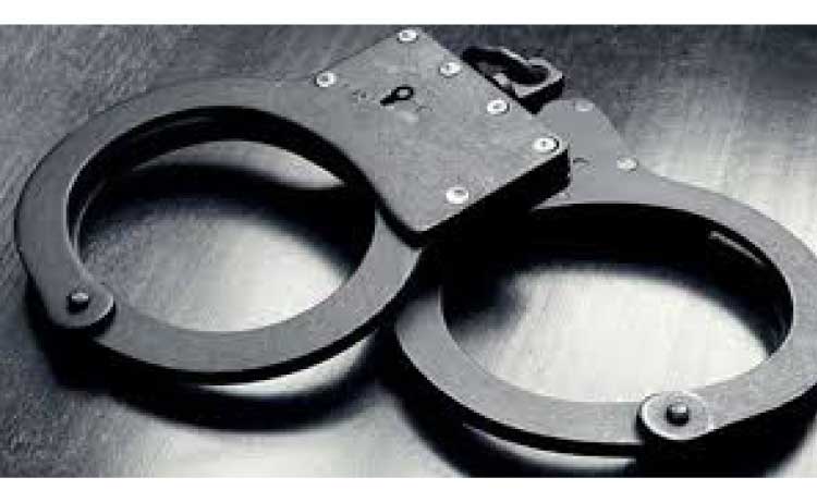 മയക്കുമരുന്ന് എത്തിച്ചുകൊടുത്ത പൊലീസുകാരന് തടവ്