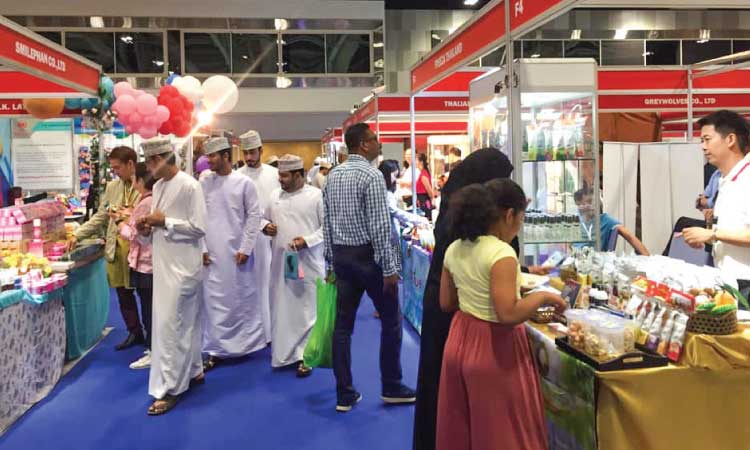 ത​ന​ത്​ താ​യ്​ ഉ​ൽ​പ​ന്ന​ങ്ങ​ളു​മാ​യി വ്യാ​പാ​ര പ്ര​ദ​ർ​ശ​ന​ത്തി​ന്​ തു​ട​ക്ക​മാ​യി