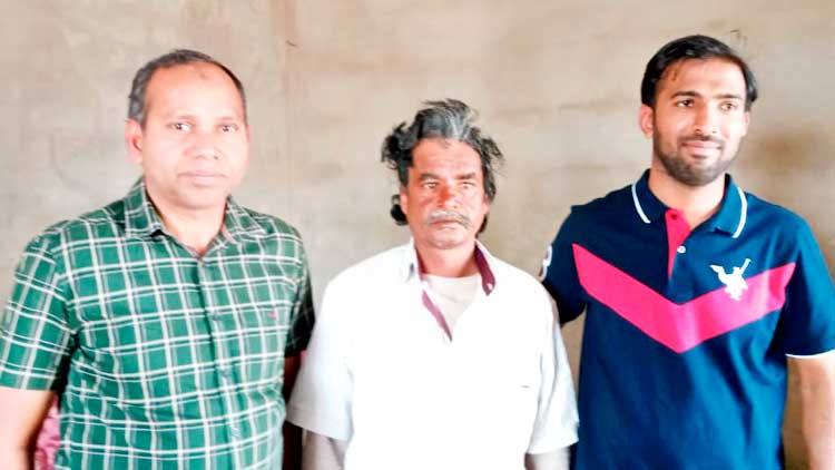 കാ​ണാ​താ​യ ത​മി​ഴ്​​നാ​ട്​ സ്വ​ദേ​ശി​യെ  മ​രു​ഭൂ​മി​യി​ൽ ക​ണ്ടെ​ത്തി