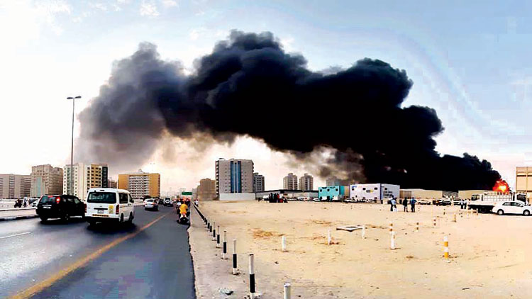 ദുബൈയെ പുകയിൽ മൂടി തീപിടിത്തം