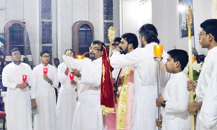 ഉ​യി​ർ​പ്പ് തി​രു​നാ​ൾ ആ​ഘോ​ഷി​ച്ചു