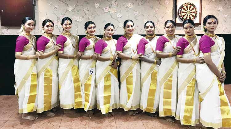 ഇന്ത്യൻ ക്ലബ്​ തിരുവാതിരക്കളി ടീം വിജയത്തി​െൻറ നിറവിൽ