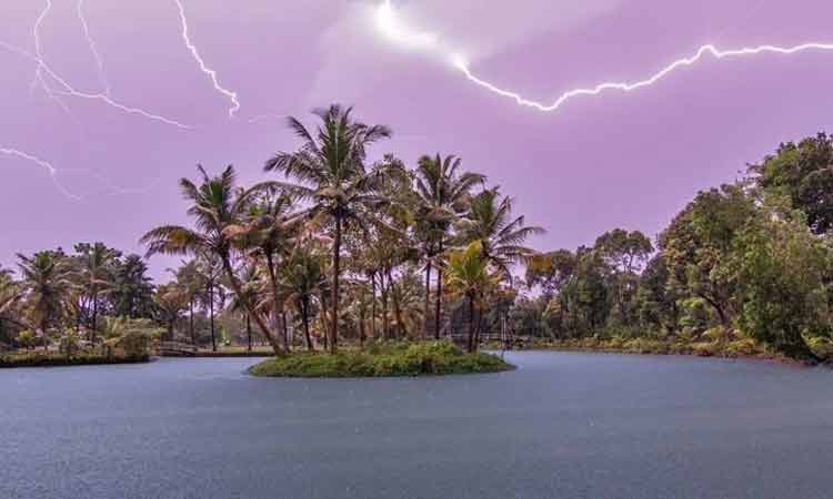 മിന്നലേറ്റ് ബിഹാറിൽ 22 മരണം