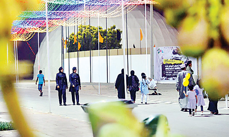 സ​ലാ​ല ടൂ​റി​സം ഫെ​സ്​​റ്റി​വ​ൽ: കു​ട്ടി​ക​ളെ ശ്ര​ദ്ധി​ക്ക​ണം