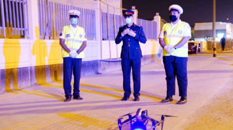 റോ​ഡ്​ സു​ര​ക്ഷാ ബോ​ധ​വ​ത്​​ക​ര​ണ​ത്തി​ന്​ ഡ്രോ​ണു​മാ​യി ട്രാ​ഫി​ക്​ ഡ​യ​റ​ക്​​ട​റേ​റ്റ്​