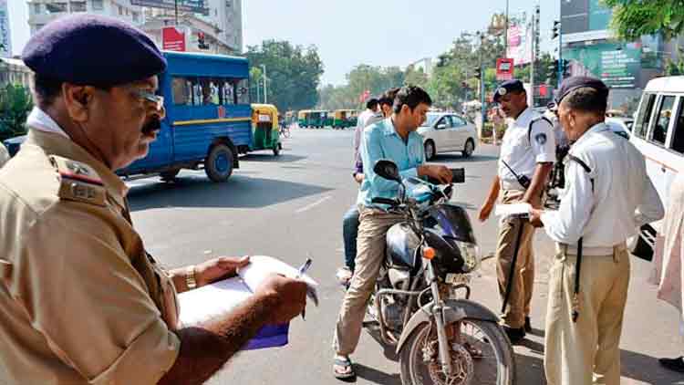 കനത്ത ട്രാഫിക്​ പിഴ കർണാടക പുനഃസ്ഥാപിക്കാനൊരുങ്ങുന്നു