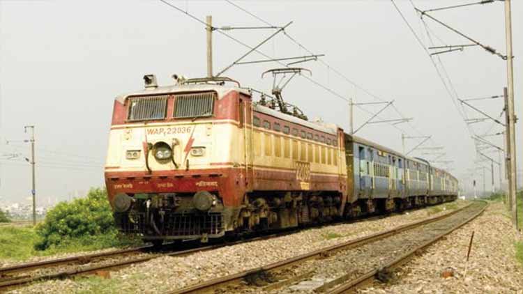train-170819.jpg