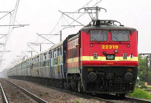 300 ട്രെയിനുകള്‍ക്ക് 1500 സുരക്ഷാ ഉദ്യോഗസ്ഥര്‍ മാത്രം