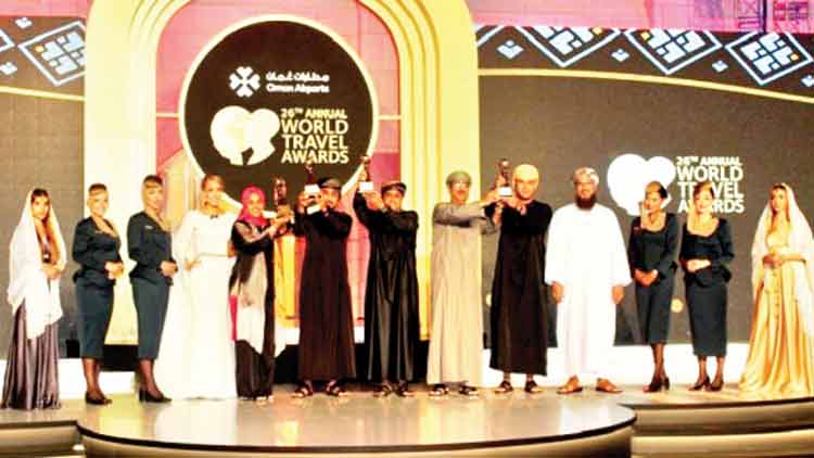 ലോ​ക ട്രാ​വ​ൽ അ​വാ​ർ​ഡു​ക​ൾ വി​ത​ര​ണം ചെ​യ്​​തു