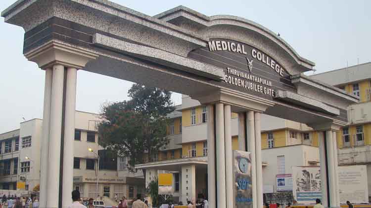 കോവിഡ്​ വാർഡിലെ ആത്​മഹത്യ നിർഭാഗ്യകരം; ജാഗ്രതകുറവുണ്ടായില്ല -പിണറായി