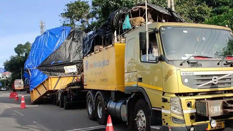 ഒരു വർഷം നീണ്ട സാഹസിക യാത്രക്ക്​ അവസാനം;  ഭീമൻ യന്ത്രഭാഗം വി.എസ്​.സി.യിലെത്തിച്ചു