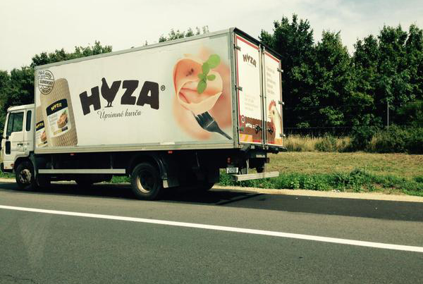 ഓസ്ട്രിയയില്‍ ട്രക്കില്‍ മൃതദേഹങ്ങള്‍ കണ്ടെത്തിയ സംഭവം: നാലു പേര്‍ അറസ്റ്റില്‍