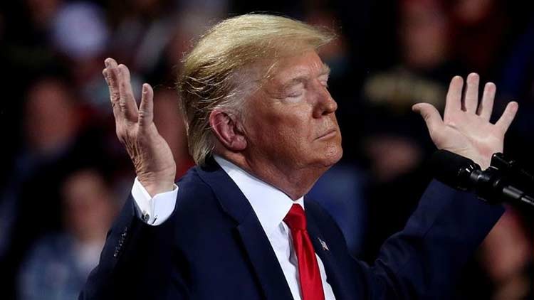 ‘തൂവാല കൊണ്ട് മുഖംമറച്ച് ജോലി ചെയ്യേണ്ടിവരുന്ന നഴ്സുമാർ..! ഇതാണോ അമേരിക്ക‍?’