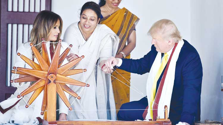 ട്രംപിന്​ ഗാന്ധിയെ പരിചയപ്പെടുത്തി മോദി