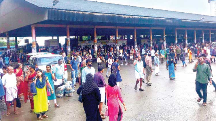 പണിമുടക്കിയ ബസുകൾക്ക് ‘പണി’ കിട്ടും