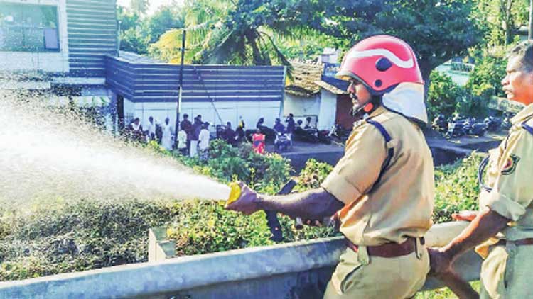 വേനല്‍ കനത്തു; ചാലക്കുടി മേഖലയില്‍ തീപിടിത്തം പെരുകി