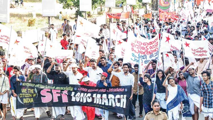 പ്രതിഷേധ ചൂടിൽ നാടും നഗരവും