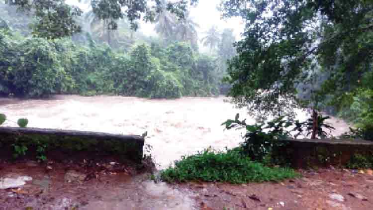 കിഴക്കൻ മലയോര മേഖലയിൽ മഴ ശക്തം