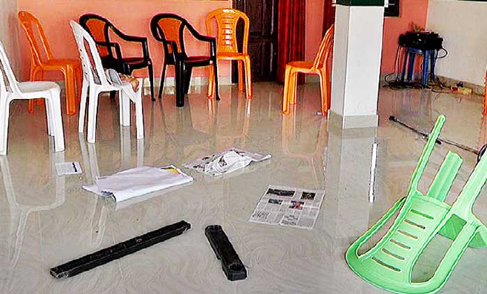 പൂവച്ചലില്‍ കോണ്‍ഗ്രസ് നേതാക്കളുടെ വീടിനുനേരെ ആക്രമണം