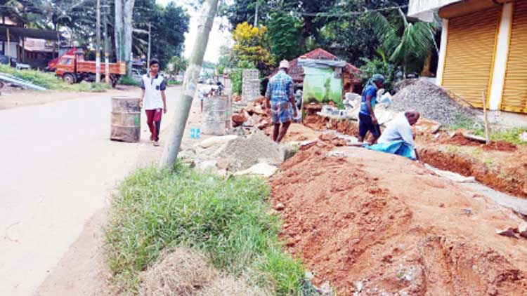 മ​ല​യോ​ര ഹൈ​വേ: നിർമാണത്തിന്​ ഒച്ചിഴയുംവേഗം
