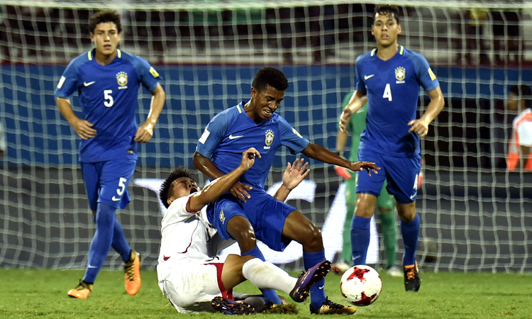 ഹ്യു​മി​ഡി​റ്റി: കൊച്ചിയിൽ ക​ളി​ക്കി​ട​യി​ൽ  പ്ര​ത്യേ​ക ഇ​ട​വേ​ള