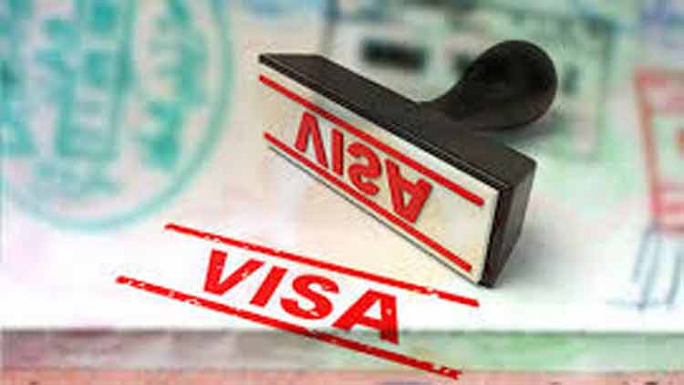 വി​സ​യി​ൽ വി​ട്ടു​വീ​ഴ്​​ച: പ്ര​വാ​സി​ക​ളു​ടെ കൈ​പി​ടി​ച്ച്​​ യു.​എ.​ഇ